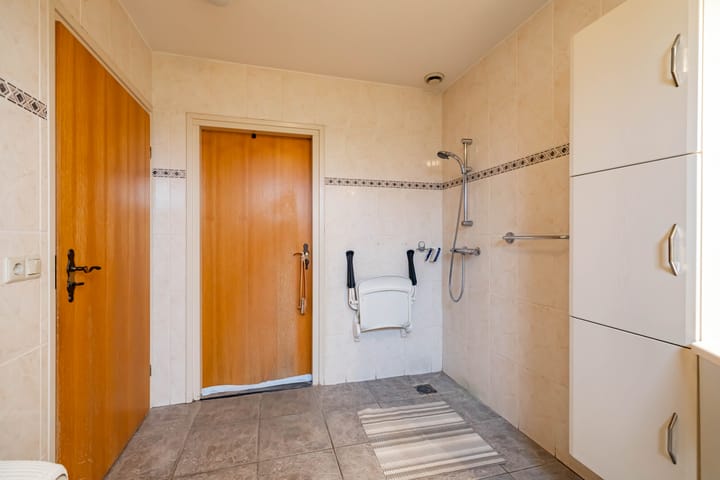 Photo 30 of Noordeinde 4