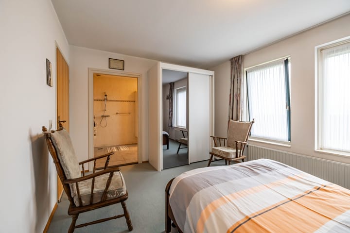 Photo 33 of Noordeinde 4