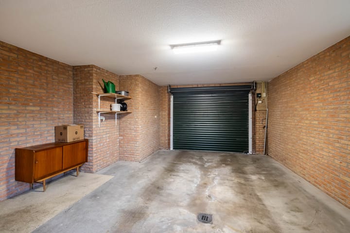 Photo 37 of Noordeinde 4