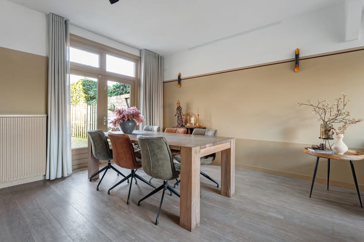 Photo 10 of Jan van Galenstraat 1