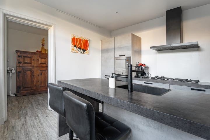 Photo 20 of Jan van Galenstraat 1