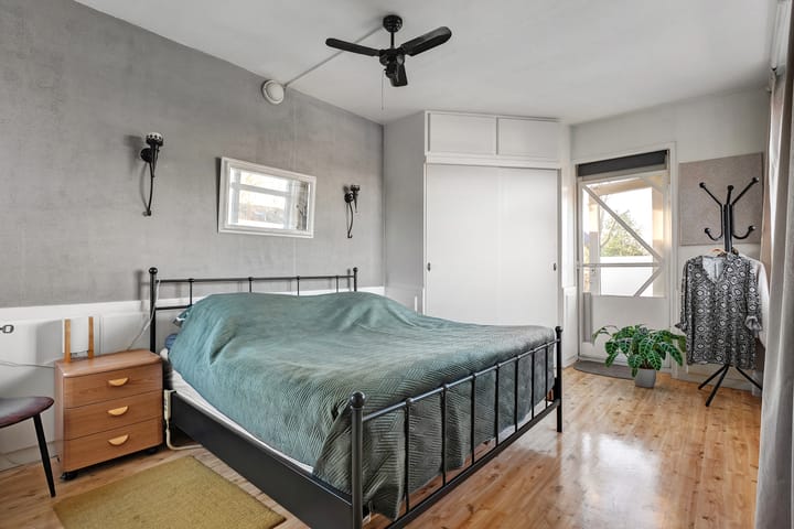 Photo 32 of Jan van Galenstraat 1