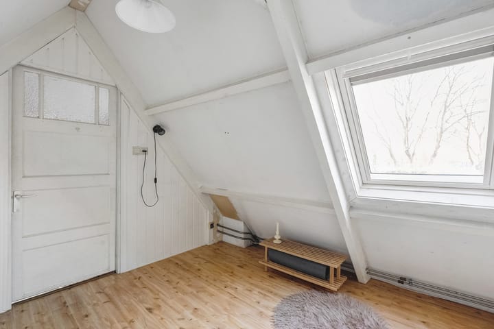 Photo 39 of Jan van Galenstraat 1