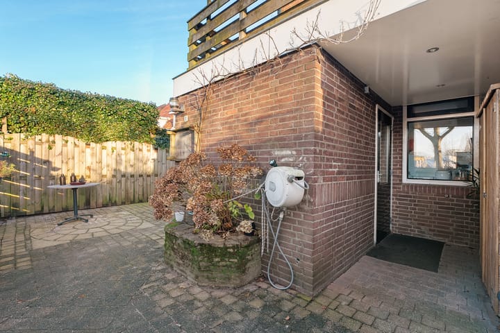 Photo 43 of Jan van Galenstraat 1