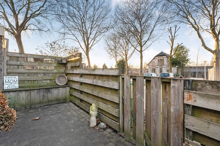 Photo 44 of Jan van Galenstraat 1