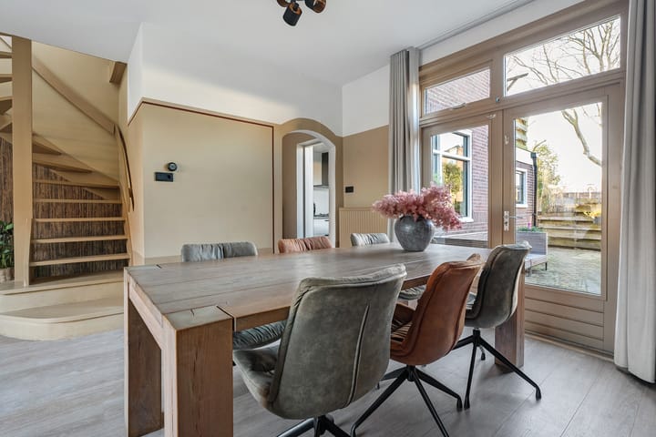 Photo 12 of Jan van Galenstraat 1