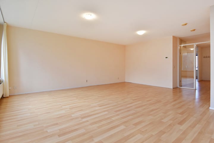 Foto 15 van Floris Arntzeniusplein 22