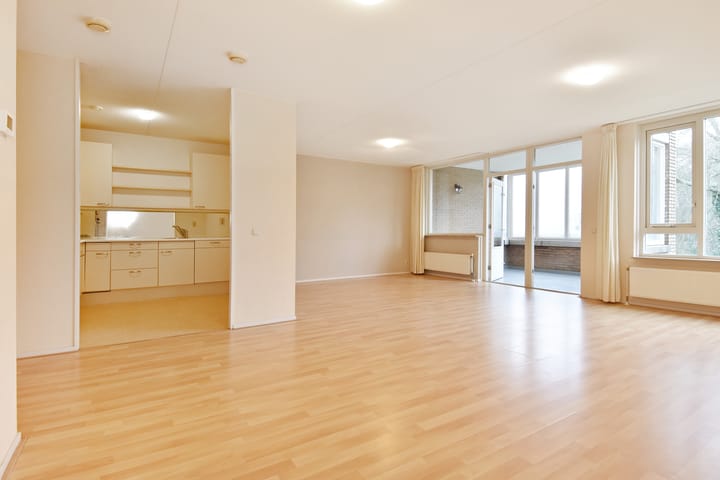 Foto 7 van Floris Arntzeniusplein 22