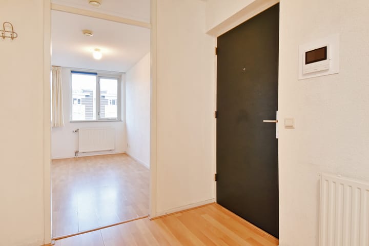 Foto 23 van Floris Arntzeniusplein 22