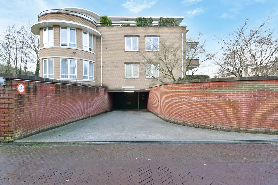 Photo 32 of Floris Arntzeniusplein 22