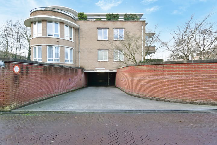 Foto 32 van Floris Arntzeniusplein 22