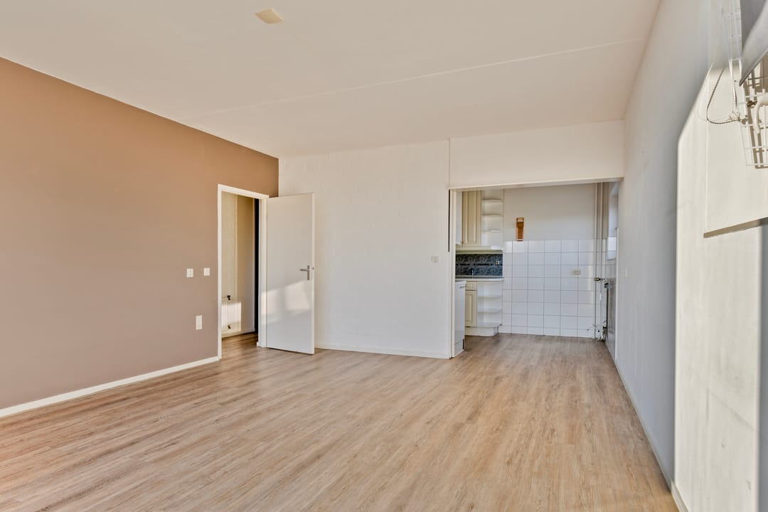 Photo 16 of Heutinkstraat 123