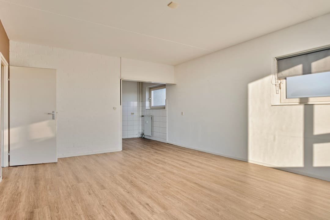 Photo 17 of Heutinkstraat 123