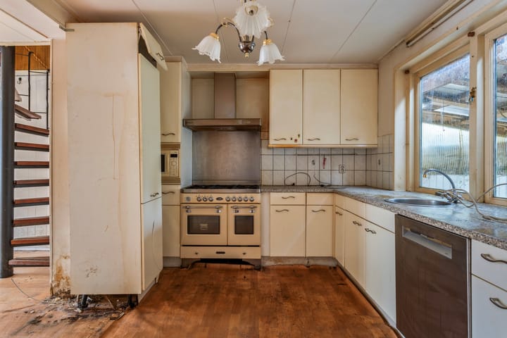 Photo 12 of Schoolstraat 38