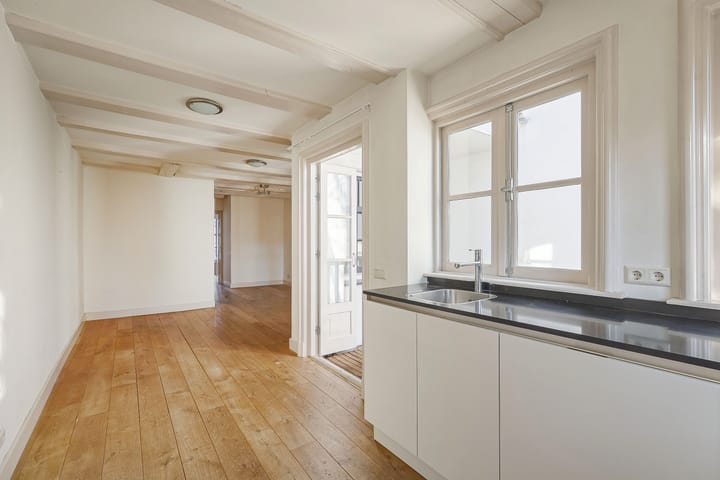 Photo 11 of Nieuwe Kerkstraat 26-C