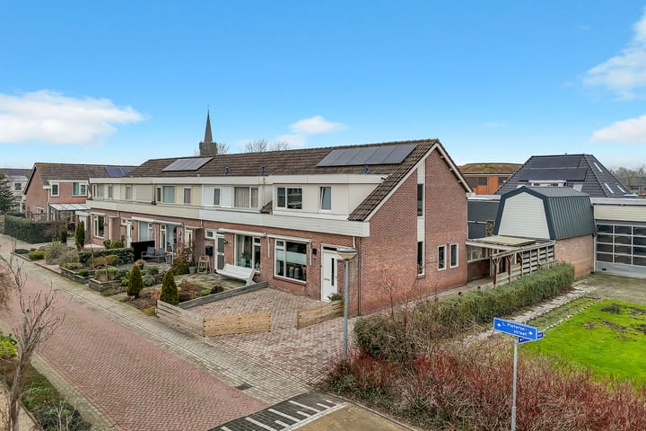 Photo 1 of L. Pietersestraat 65