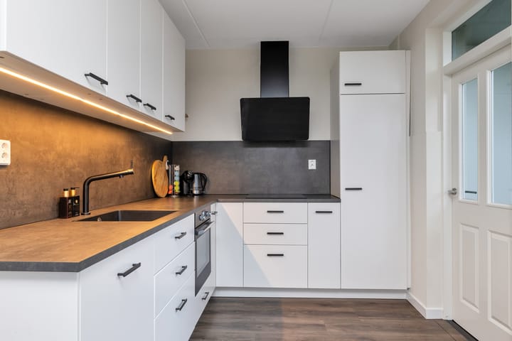 Photo 3 of L. Pietersestraat 65