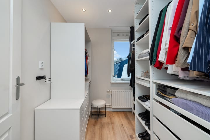 Photo 25 of L. Pietersestraat 65