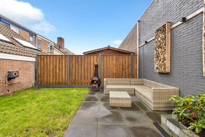 Photo 30 of L. Pietersestraat 65