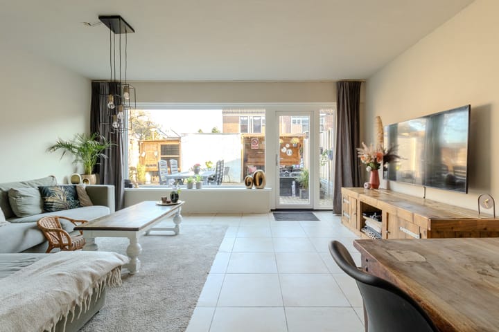 Foto 2 van Doornenburg 17