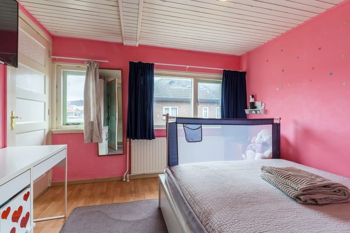 Photo 14 of Ratinéstraat 3