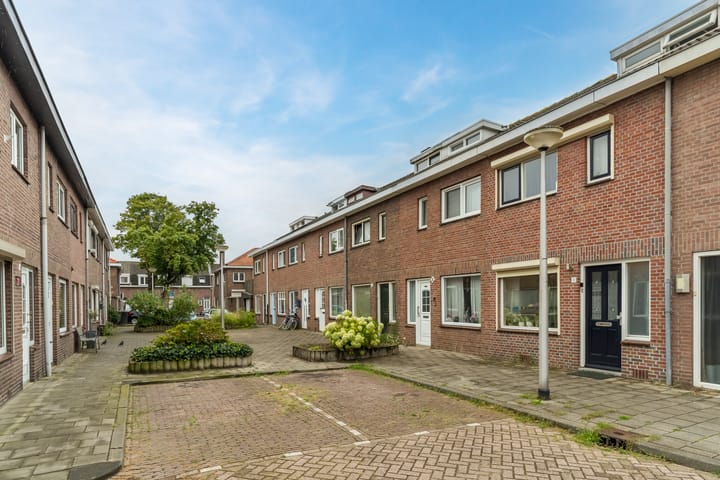 Photo 26 of Ratinéstraat 3