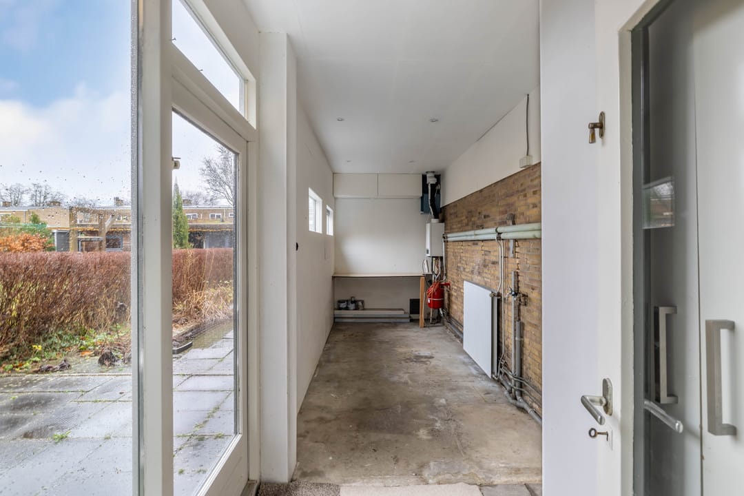 Foto 17 van Prof. Granpré Molièrelaan 4