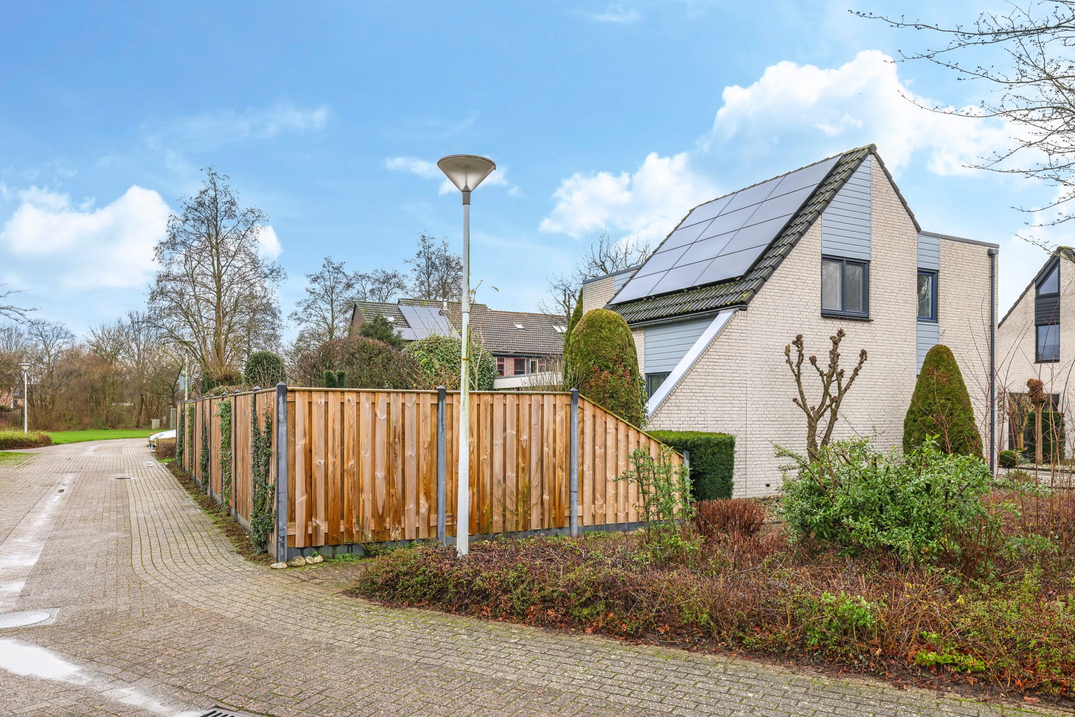 Foto 57 van Salemate 24