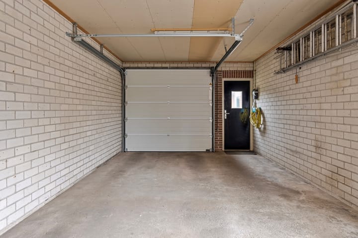 Foto 22 van Damstraat 144