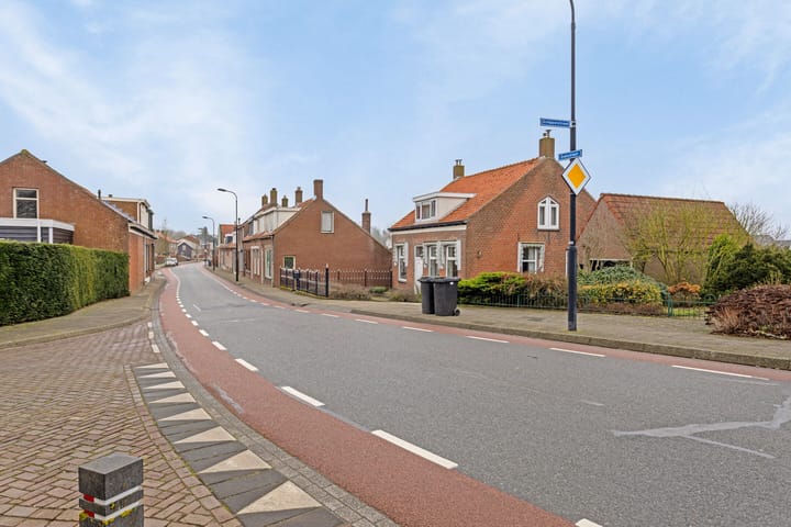 Foto 28 van Damstraat 144