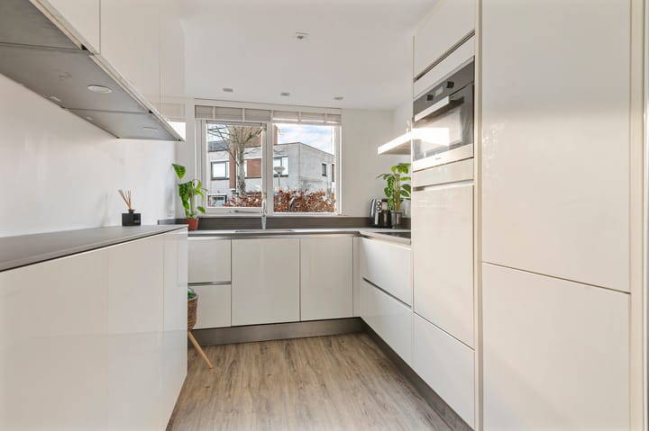 Foto 3 van Akelei 16