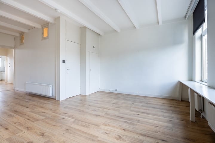 Foto 9 van Joost van Geelstraat 29-A02