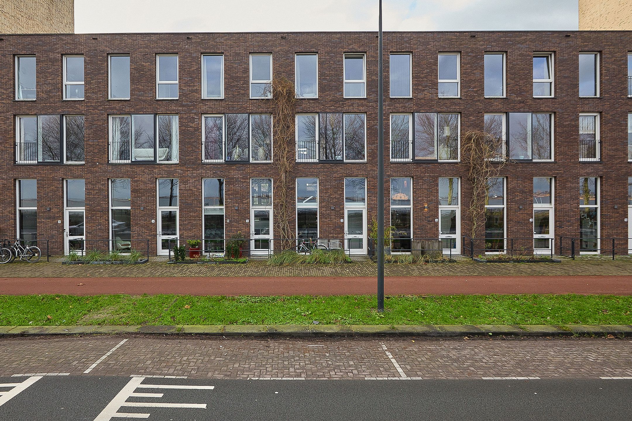 Foto 3 van Bert Haanstrakade 190