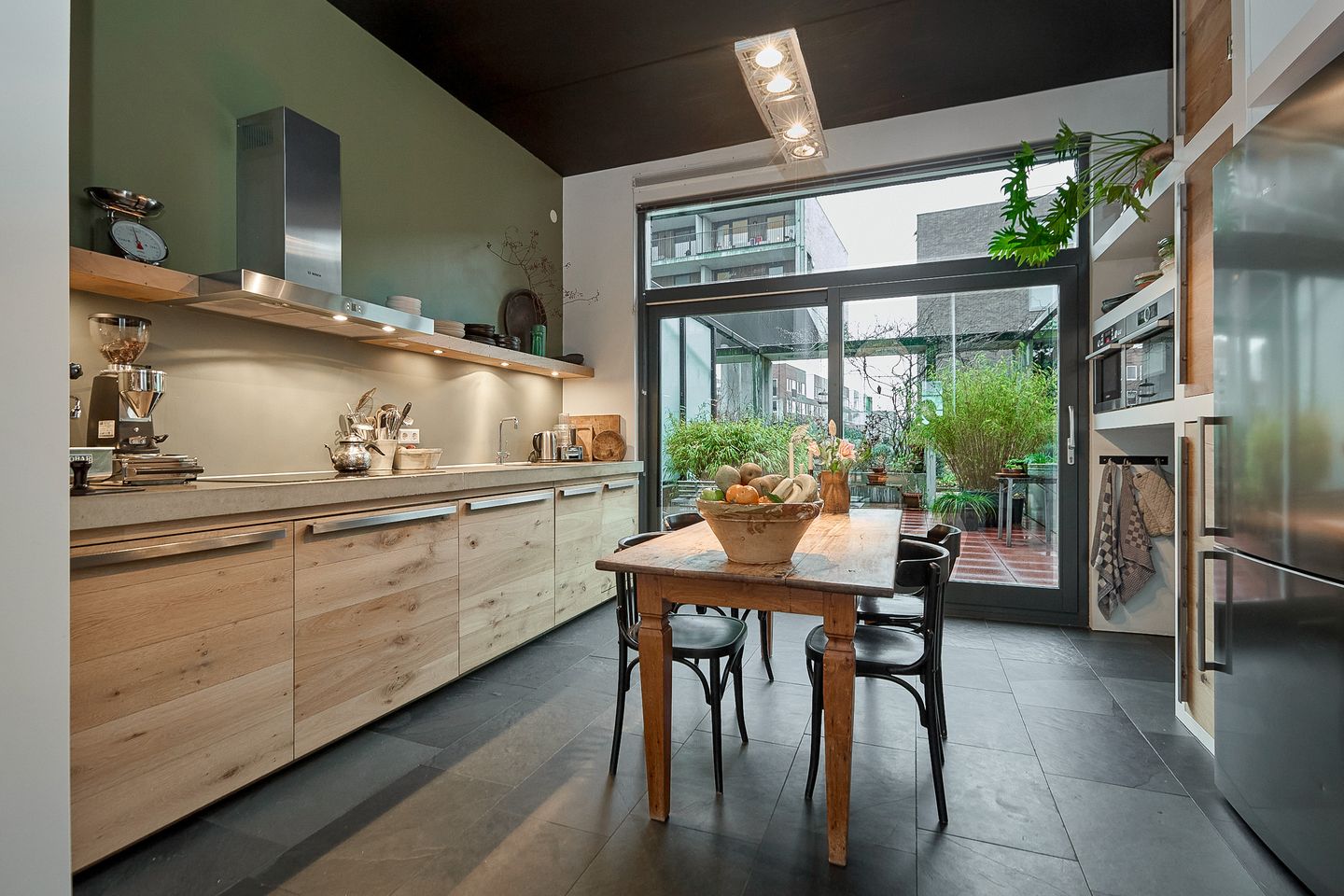 Foto 5 van Bert Haanstrakade 190