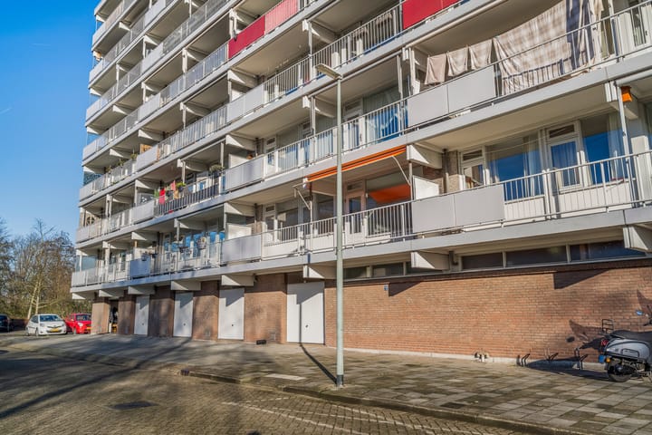 Foto 35 van Burgemeester A. van Walsumlaan 401