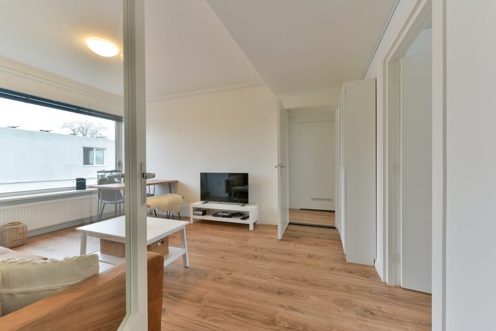 Foto 16 van Adenauerlaan 7