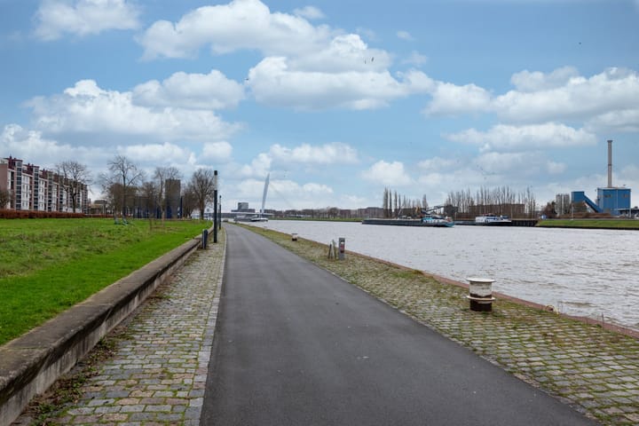 Foto 28 van Adenauerlaan 7