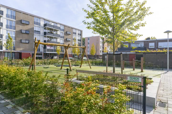 Foto 30 van Adenauerlaan 7