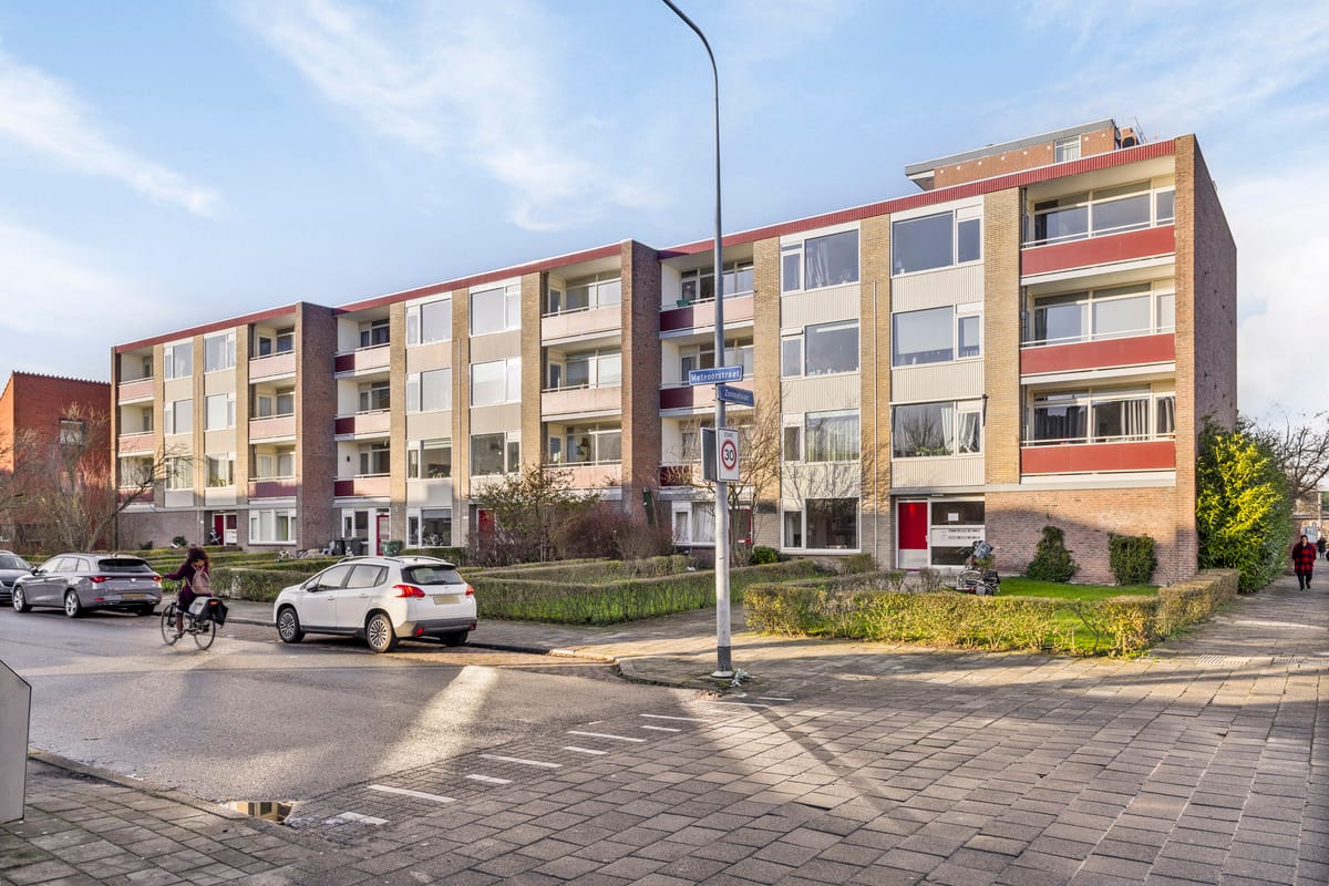 Foto 1 van Meteoorstraat 15