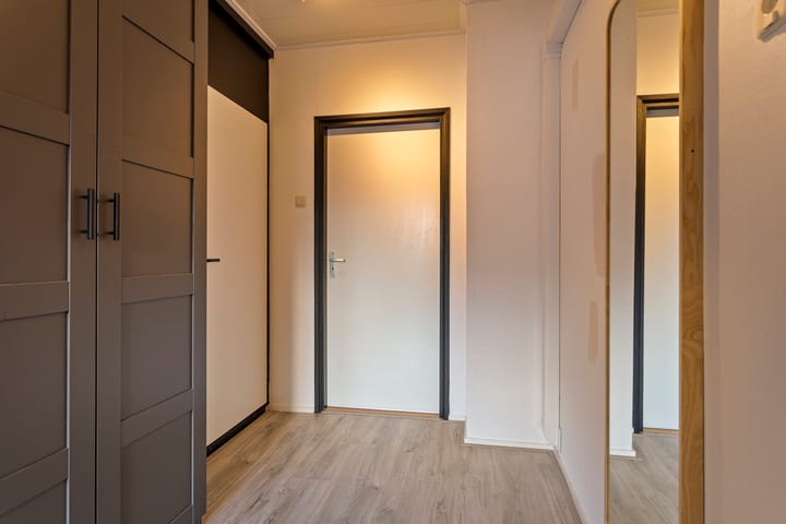 Foto 16 van Meteoorstraat 15