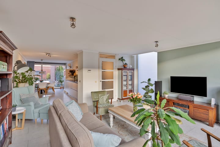 Foto 9 van Trompstraat 45