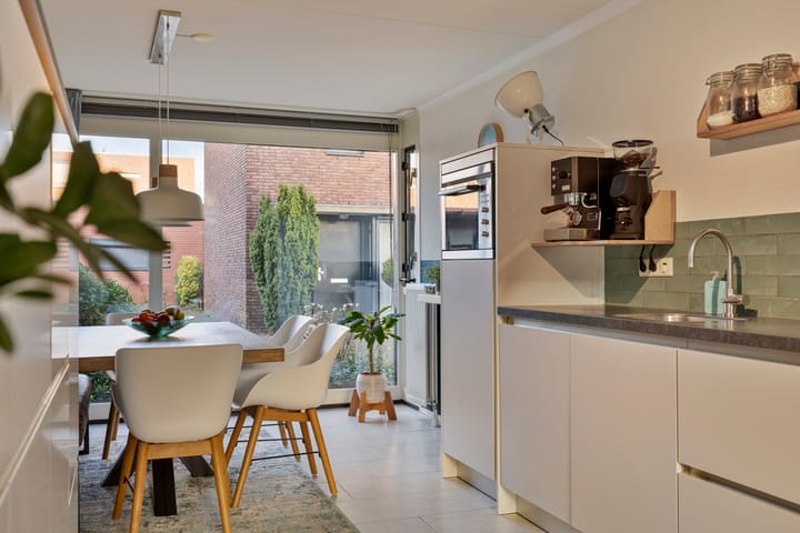 Foto 13 van Trompstraat 45