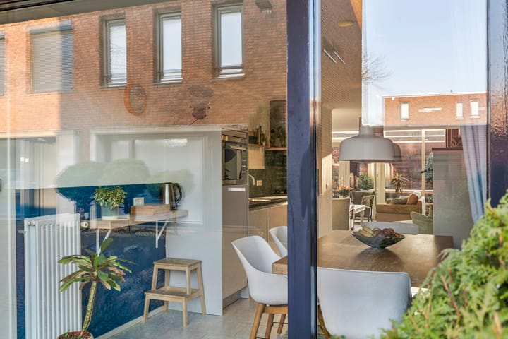 Foto 18 van Trompstraat 45