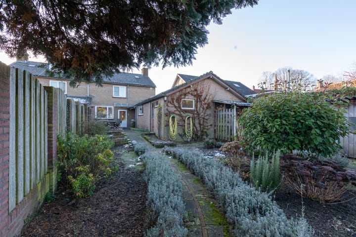 Foto 28 van Dorpstraat 22-A