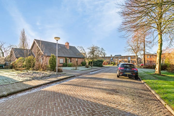 Foto 7 van Beatrixweg 1