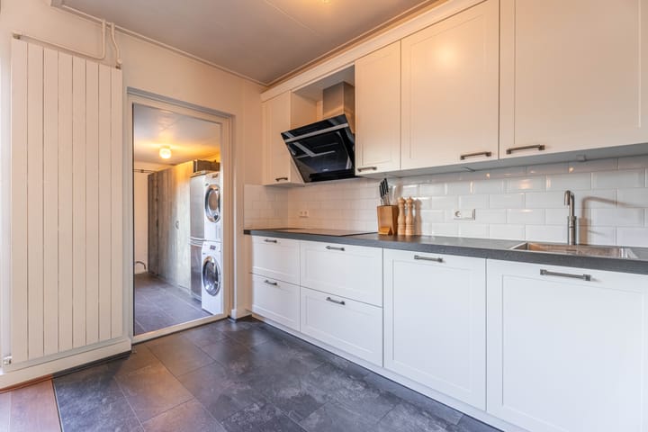 Photo 9 of Kanaalstraat 10