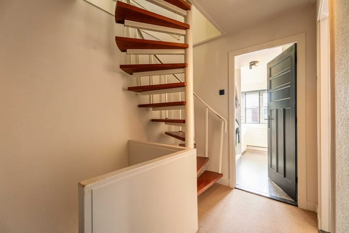 Photo 18 of Kanaalstraat 10