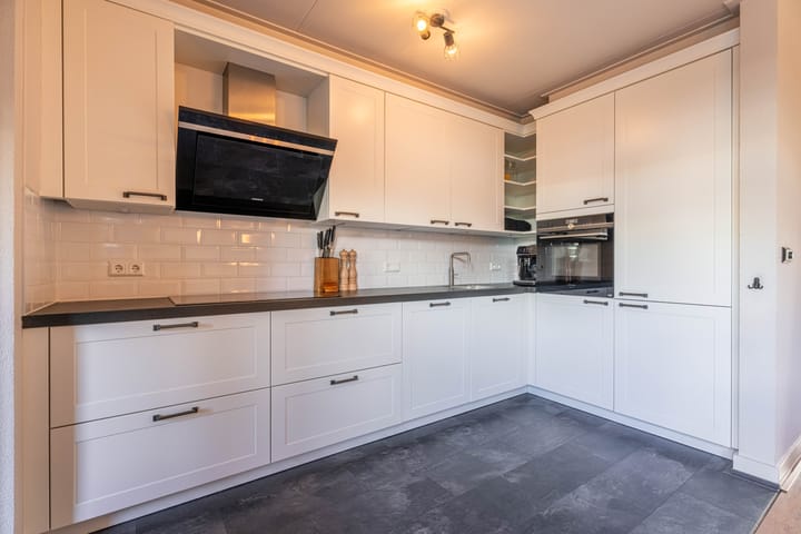 Photo 8 of Kanaalstraat 10