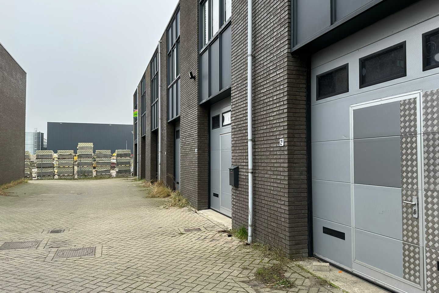 Bekijk foto 2 van Energiestraat 2-u