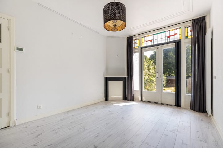 Foto 7 van Riouwstraat 102